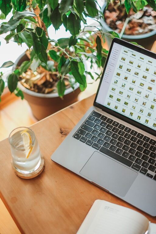 Tips for Creating a Relaxing and Productive Home Office Environment